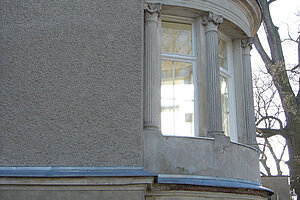 Villa in Brandenburg, Seitenansicht vor der Restaurierung